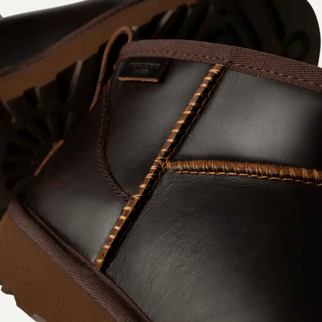 Bottes Classic | Toutes Les Bottes>UGG Femme Botte en cuir Classic Ultra Mini Leather Regenerate ironwood