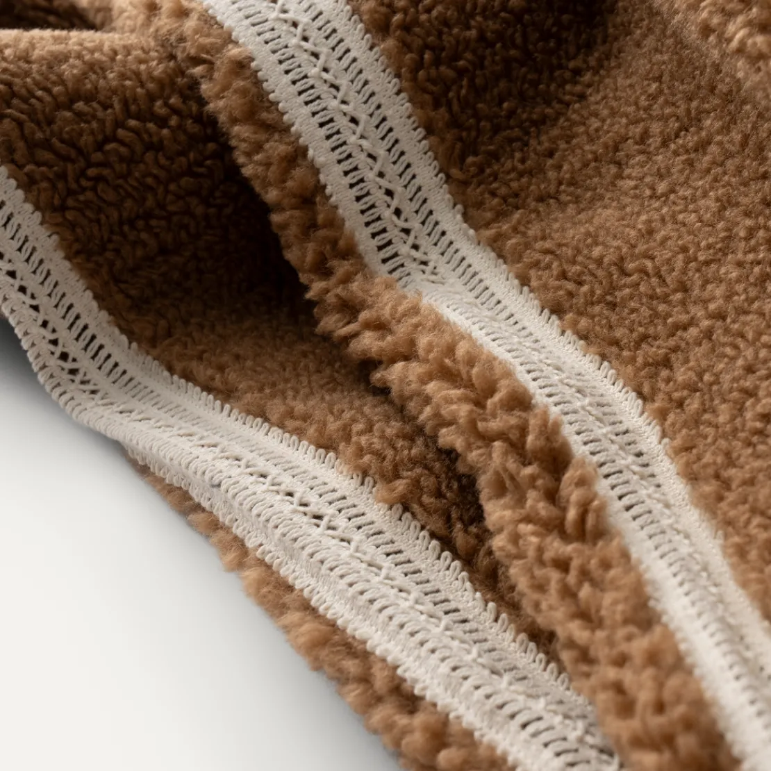 Manteaux Et Vestes>UGG Femme Veste Nikia Crochet en fluff chestnut