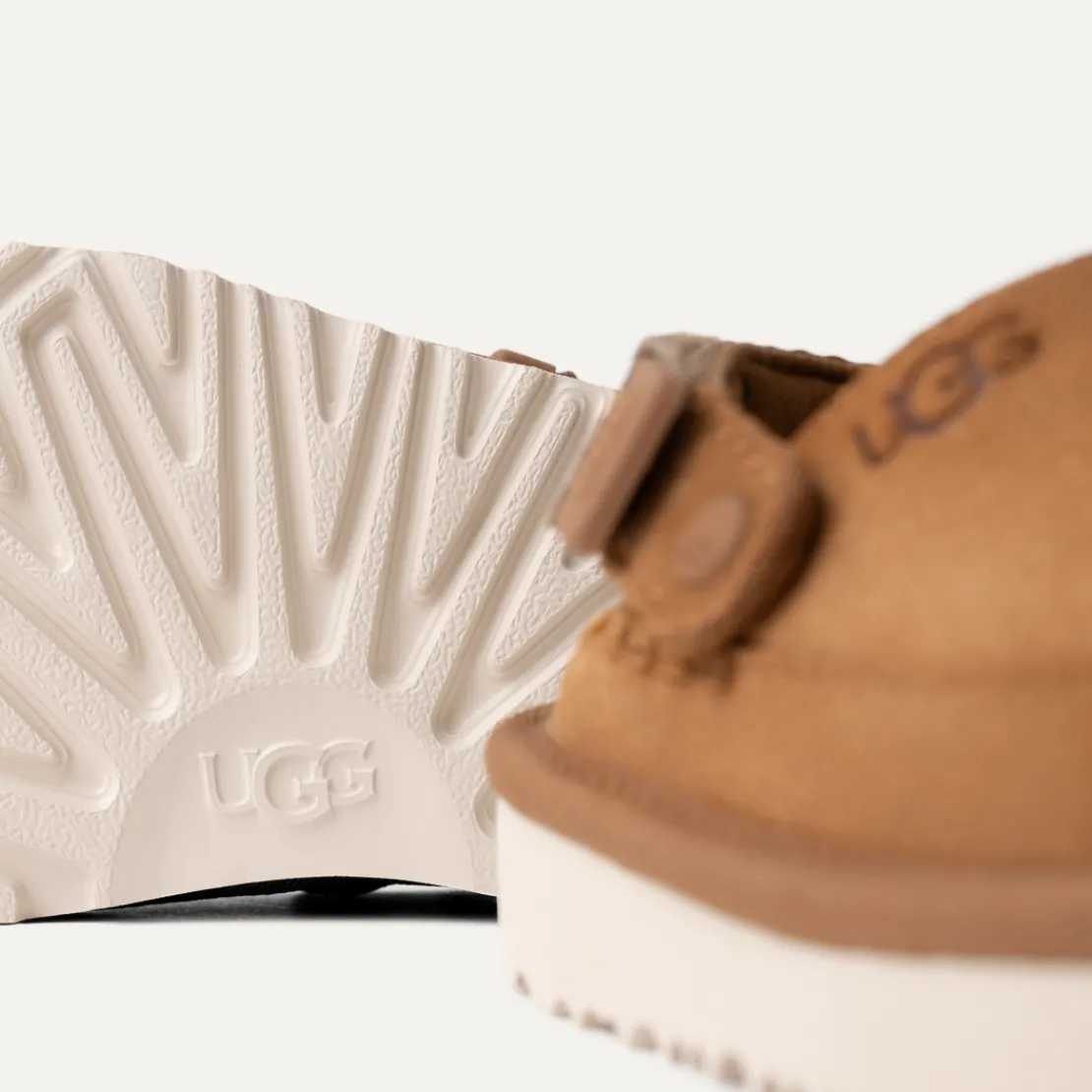 Slippers>UGG Tout Petit Sabot Goldenstar chestnut