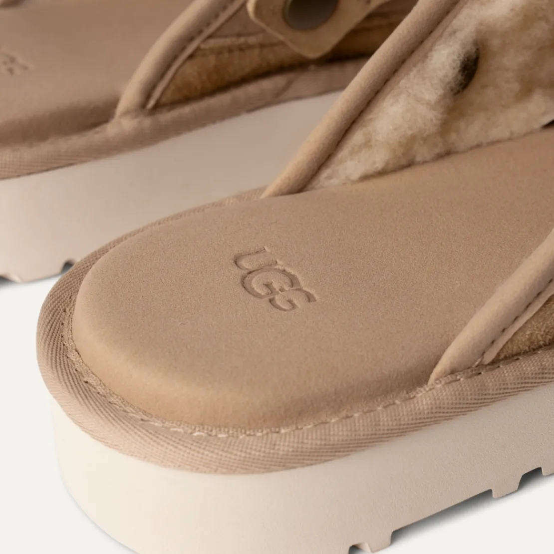 Sandales Et Tongs | Mocassins Et Chaussures>UGG Unisexe Sabot Goldencoast Regenerate sand