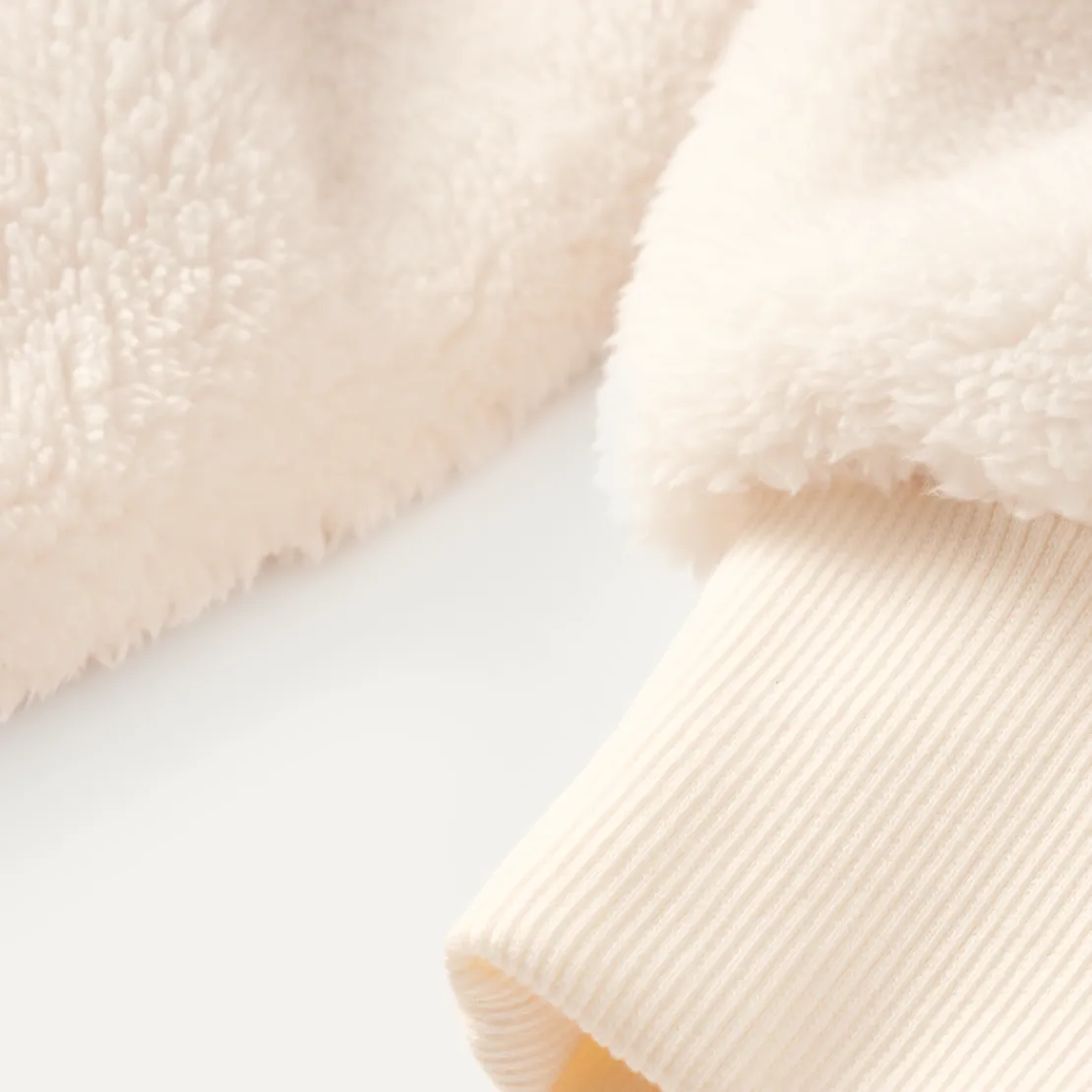 Pyjamas Et Peignoirs | Pulls Et Cardigans>UGG Unisexe Sweat à capuche oversize en fluff cream